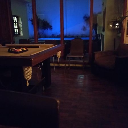 Gueemes Hostel Кордоба Екстериор снимка