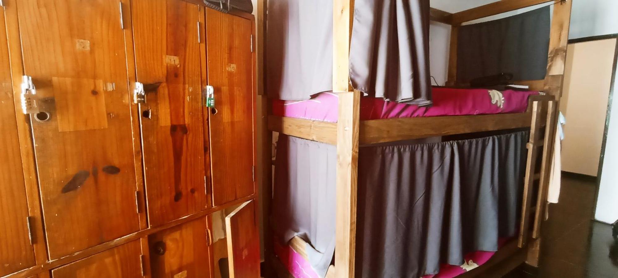Gueemes Hostel Кордоба Екстериор снимка