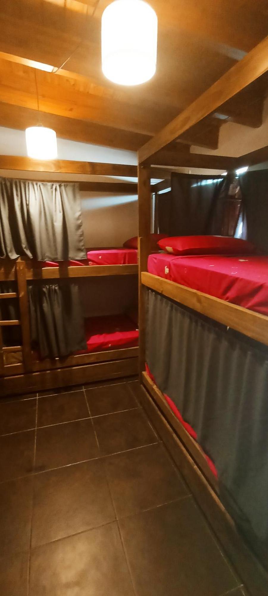 Gueemes Hostel Кордоба Екстериор снимка