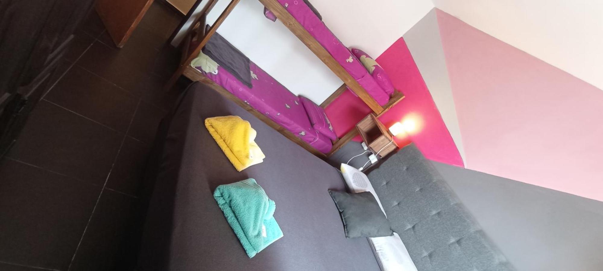 Gueemes Hostel Кордоба Екстериор снимка