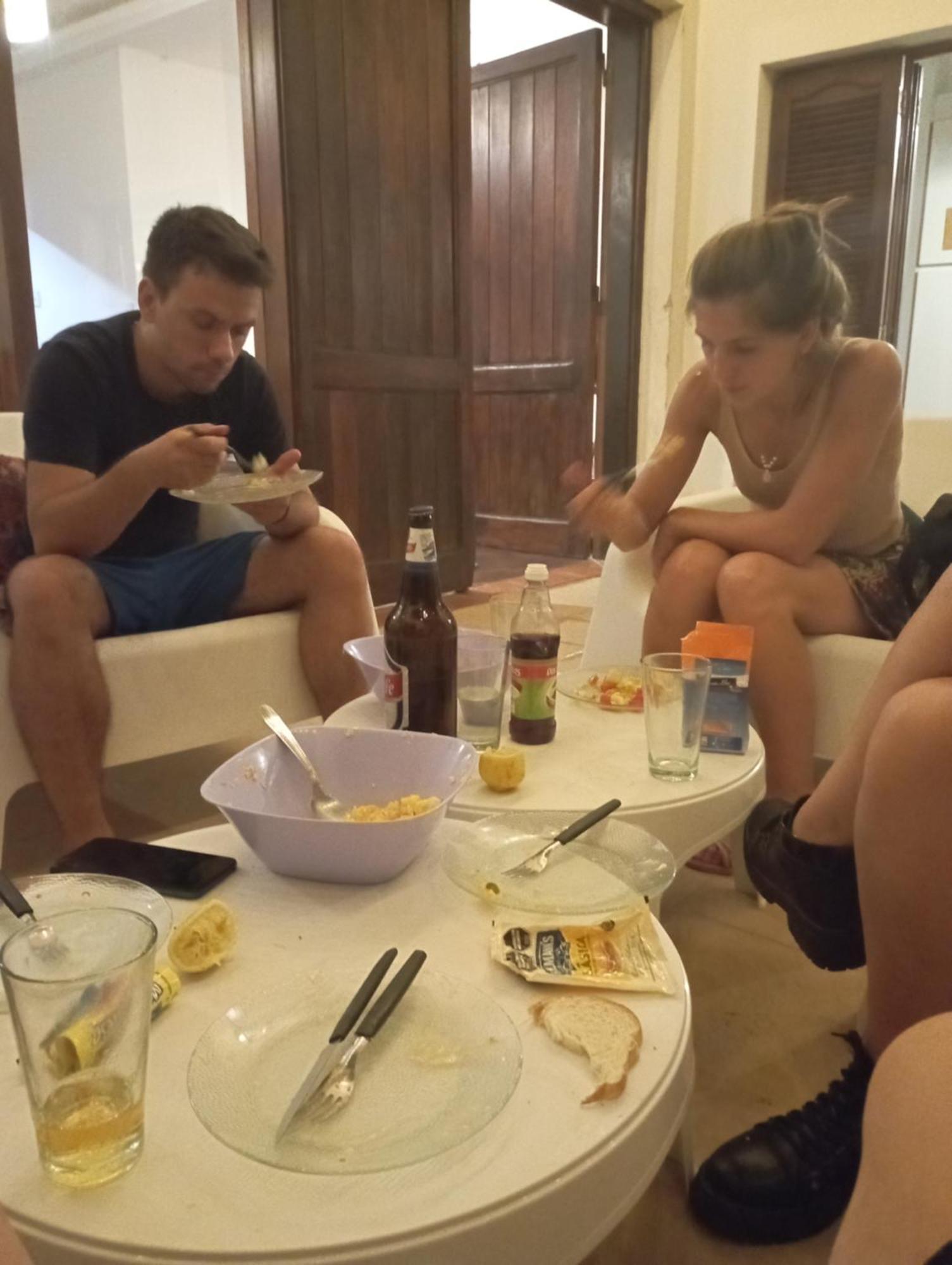 Gueemes Hostel Кордоба Екстериор снимка